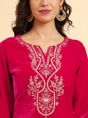  pink velvet kurta trouser and dupatta set with embroidery 4