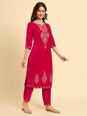  pink velvet kurta trouser and dupatta set with embroidery 5