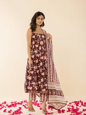  brown sleeveless cotton kurta with dupatta set 1