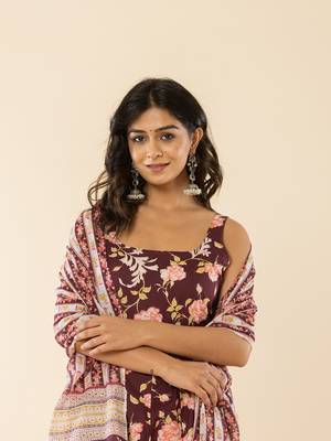  brown sleeveless cotton kurta with dupatta set 5