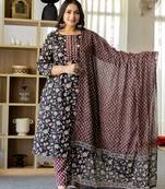  piping on yoke floral print black cotton plus size kurta set with dupatta set