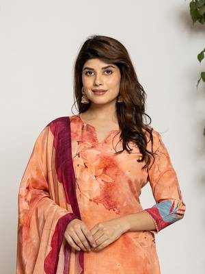 peach pure crepe placement print kurta dupatta set 5
