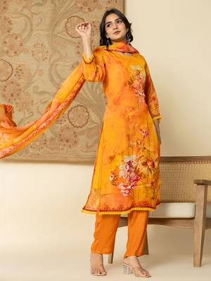  pure oragnza kurta set with pant and organza dupatta comes with cotton lining and intricate handwork 2
