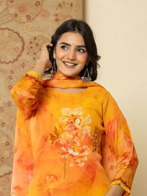  pure oragnza kurta set with pant and organza dupatta comes with cotton lining and intricate handwork 5
