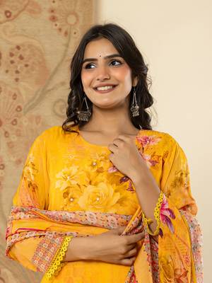  pure oragnza kurta set with pant and dupatta comes with cotton lining and intricate handwork 5