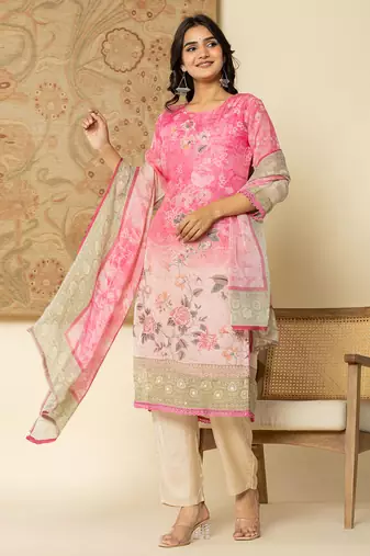  oragnza kurta set with pant and dupatta comes with cotton lining and intricate embroideries