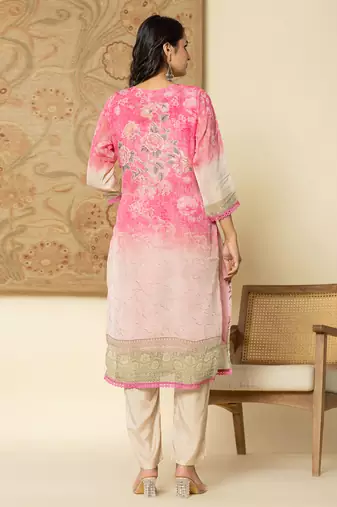  oragnza kurta set with pant and dupatta comes with cotton lining and intricate embroideries