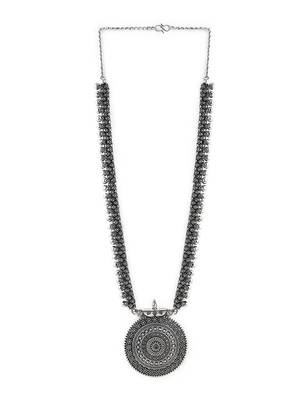 Oxidised silver-plated stone-studded necklace 3