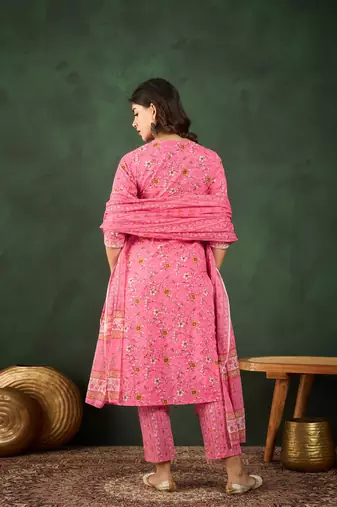 Baby pink embroidered cotton round neck kurta sets