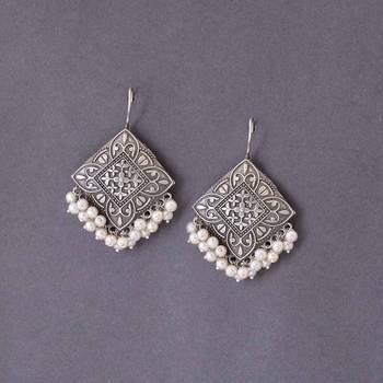 Diamond-shaped tribal silver-plated drop earrings 5
