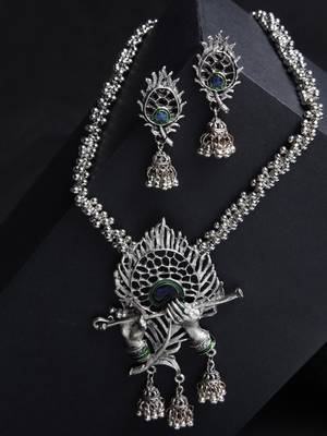 Oxidised silver-plated peacock feather jewelry set with blue & green accents 2