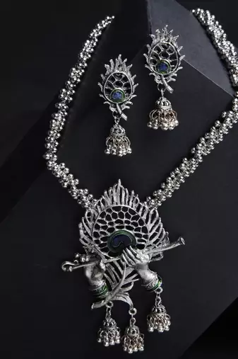 Oxidised silver-plated peacock feather jewelry set with blue & green accents