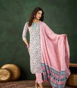 Peach embroidered cotton round neck kurta sets