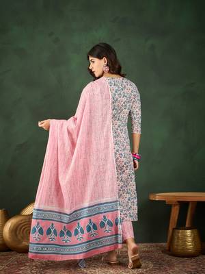 Peach embroidered cotton round neck kurta sets 2