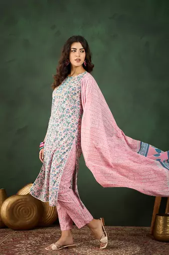 Peach embroidered cotton round neck kurta sets