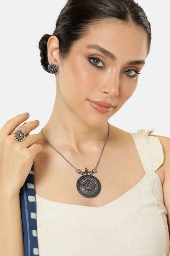 Silver-plated oxidised necklace set with earrings and matching ring