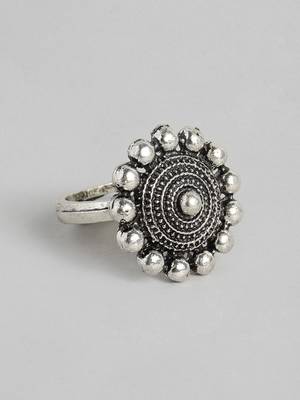 Silver-plated oxidised necklace set with earrings and matching ring 4