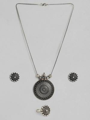 Silver-plated oxidised necklace set with earrings and matching ring 2