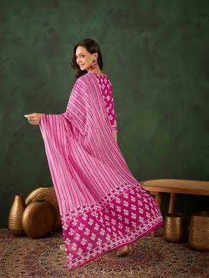 Pink embroidered cotton round neck kurta sets 2