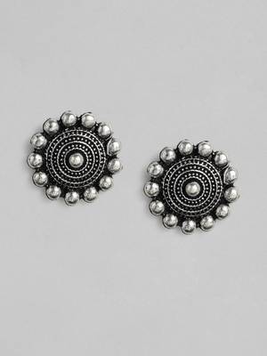 Silver-plated oxidised necklace set with earrings and matching ring 3
