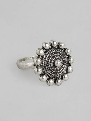 Silver-plated oxidised necklace set with earrings and matching ring 4