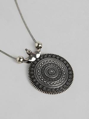 Silver-plated oxidised necklace set with earrings and matching ring 5