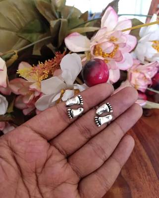 Charan oxidised toe ring with traditional design 2
