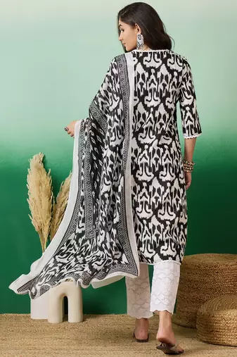 Black printed cotton round neck kurta sets