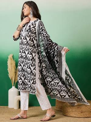 Black printed cotton round neck kurta sets 3