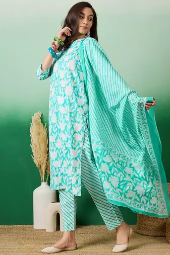 Sea green printed cotton v neck kurta sets