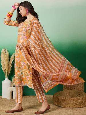 Mustard embroidered cotton round neck kurta sets 3