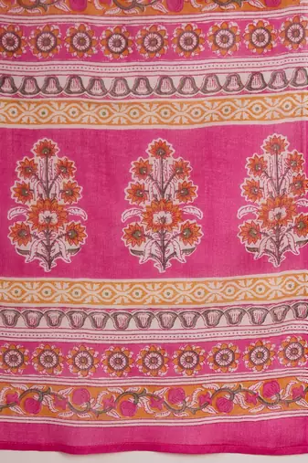 Pink embroidered cotton round neck kurta sets