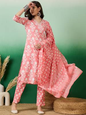 Peach embroidered cotton v neck kurta sets 1