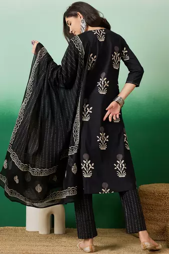 Black embroidered cotton round neck kurta sets
