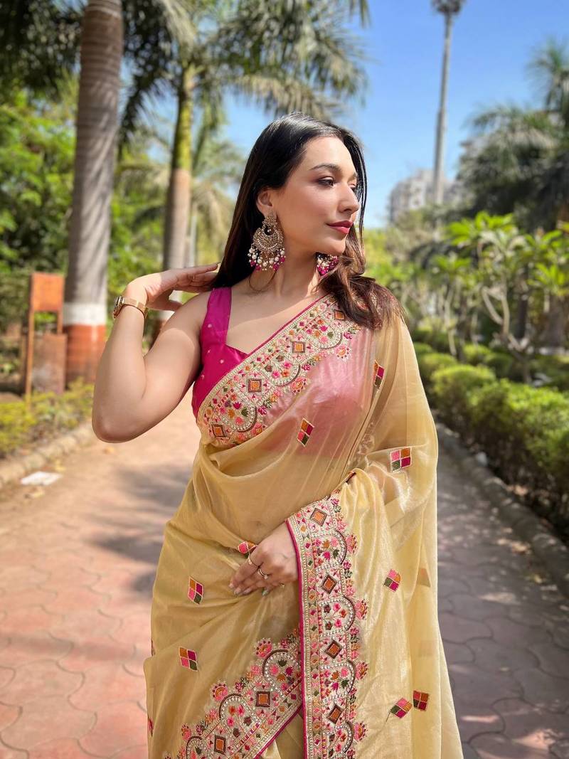 Light Yellow Colour Twil Net Thread Work Saree