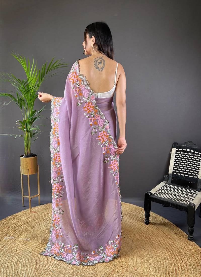 Onion Colour Soft Glosy Silk Thread Work Saree