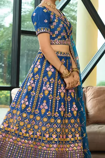 Glamorous Designer Lehenga Choli for Bridal and Bridesmaids Wedding Wear Choli