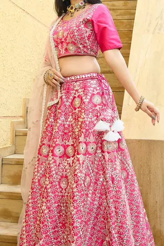 Glamorous Designer Lehenga Choli for Bridal and Bridesmaids Wedding Wear Choli