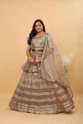 Bollywood Style Wedding Wear Lehenga Choli 2
