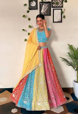 Bollywood Style Wedding Wear Lehenga Choli 1