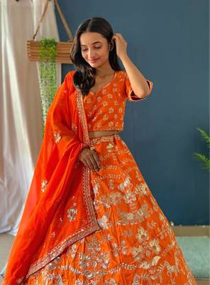 Designer Bollywood Style Wedding Wear Lehenga Choli 3