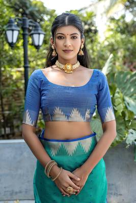 Rama bangali style Semi Tussar Silk Bland Temple Border & contrust Pallu Saree With Blouse 2