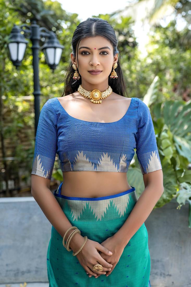 Rama bangali style Semi Tussar Silk Bland Temple Border & contrust Pallu Saree With Blouse