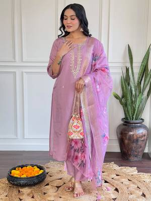Onion pink chanderi heavy thread embroidery work with printed dupatta kurta pant set 1