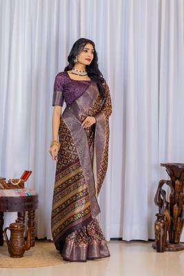 Multi zari geomatric woven silk blend saree with blouse 3