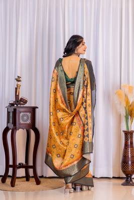 Multi zari geomatric woven silk blend saree with blouse 2