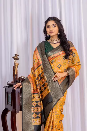 Multi zari geomatric woven silk blend saree with blouse