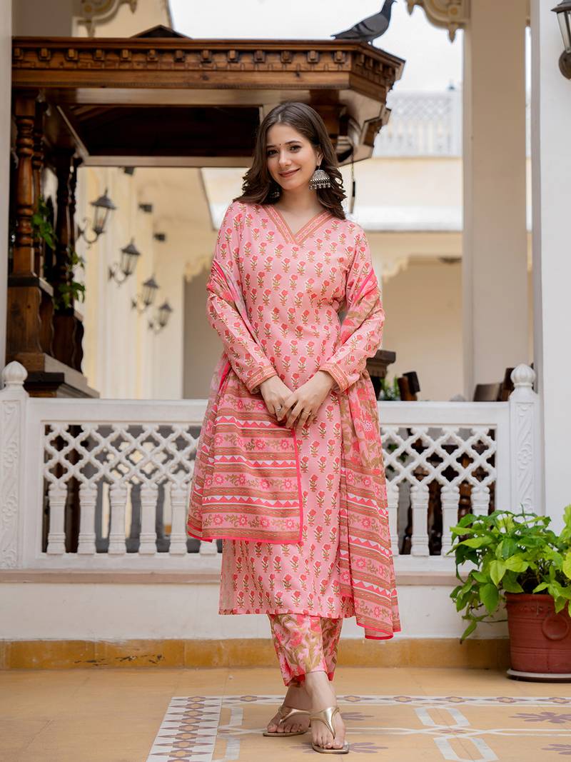 women pink rayon blend floral printed straight kurta trouser with dupatta