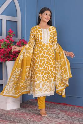 Mustard floral printed aline kurta pant with dupatta set 3