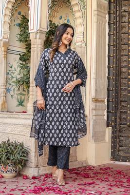 Black Printed Pure Cotton Straight Kurti Pant and Dupatta Set 3